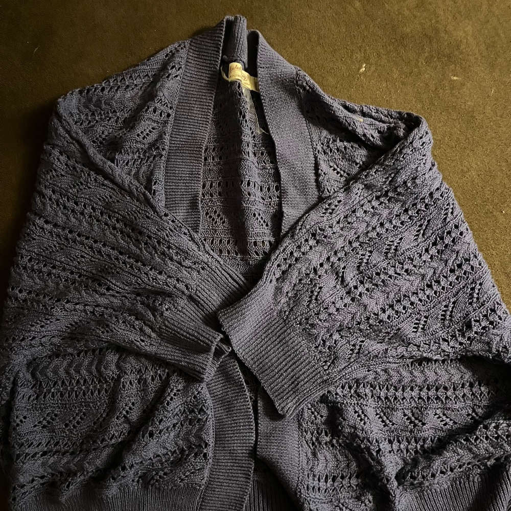 faded glory sweater size L 12-14